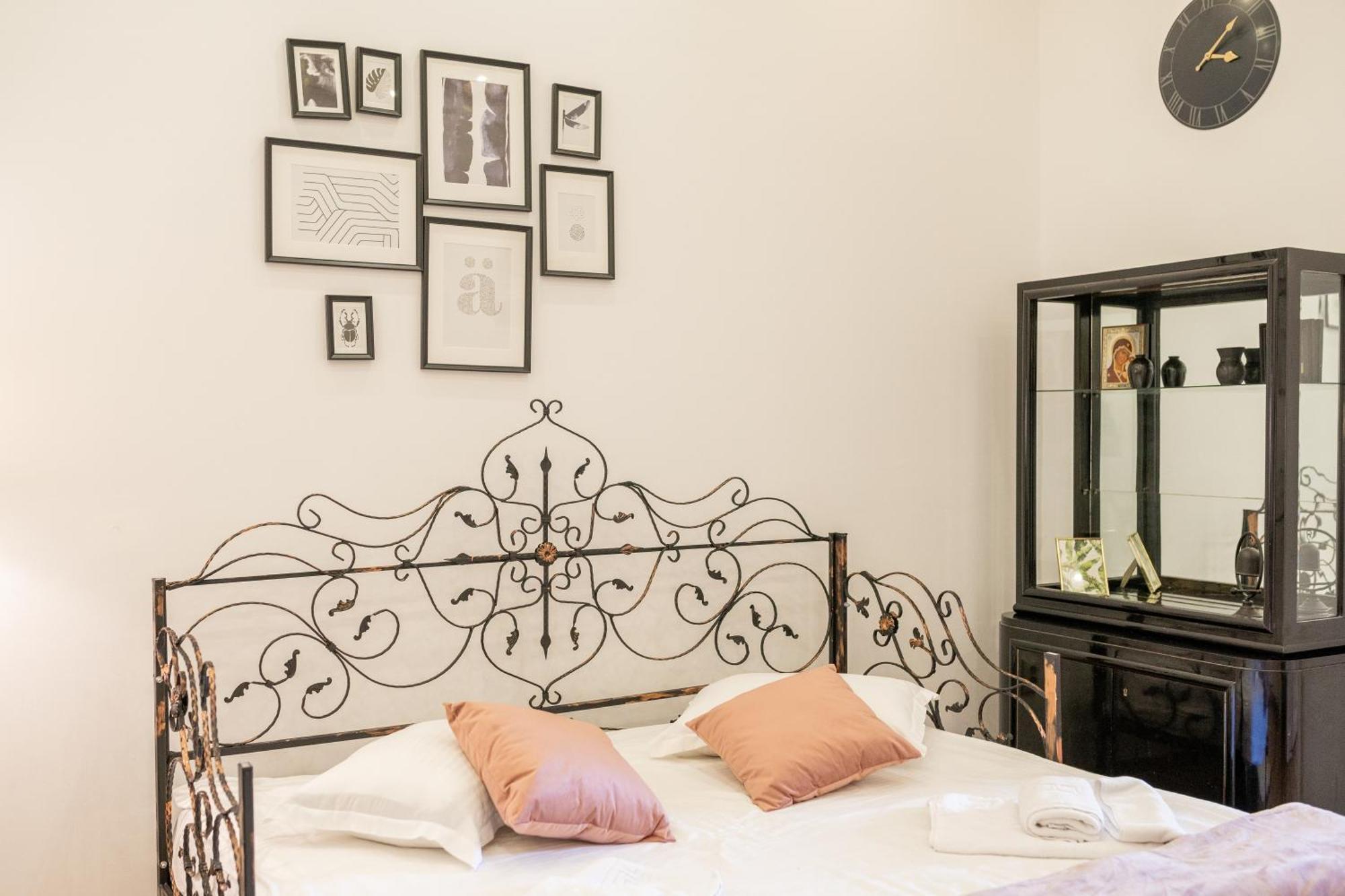 Cozy Spacious 5 Star Accommodation In The Heart Of Historic Center Cluj-Napoca Exterior photo