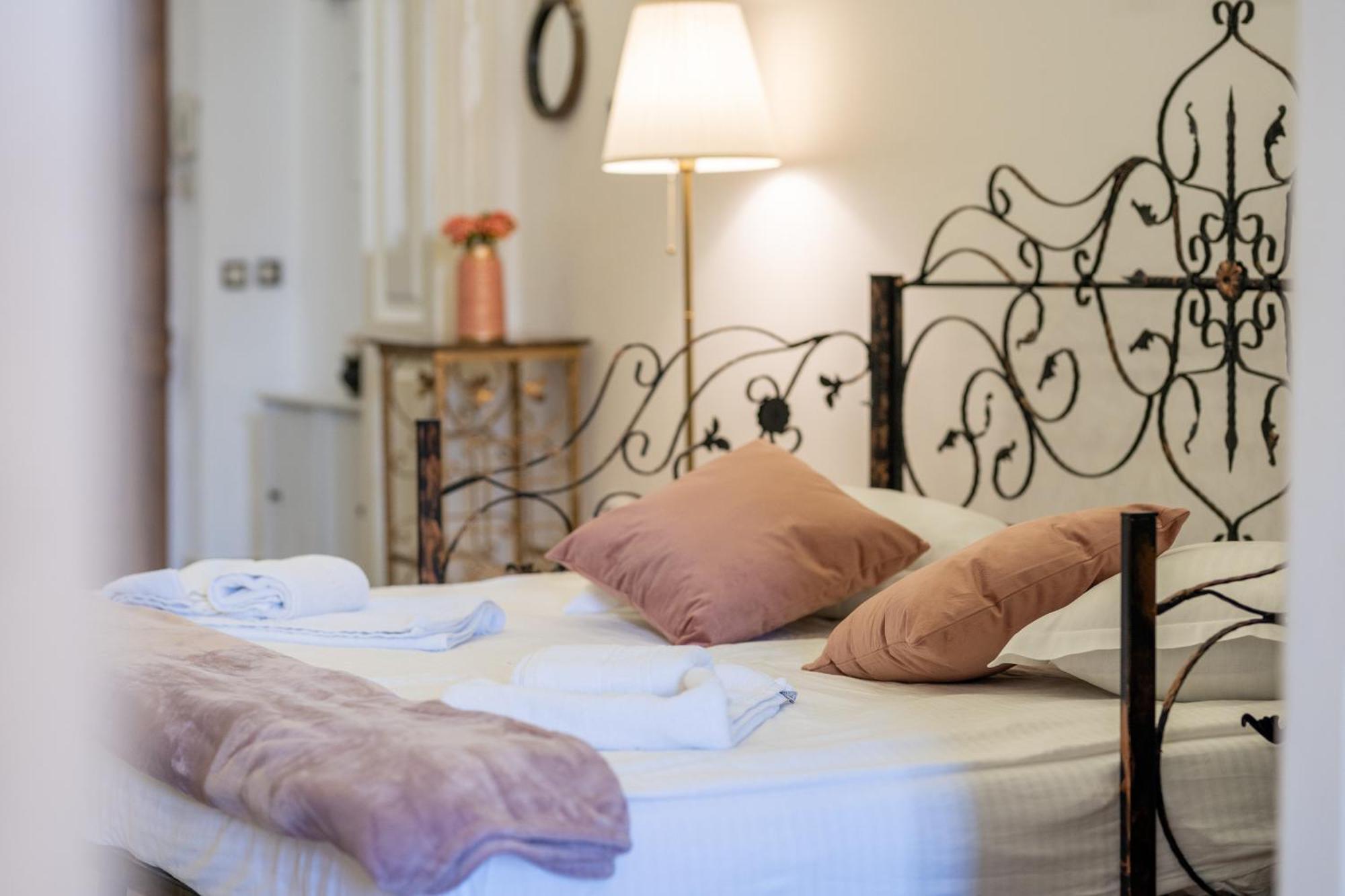 Cozy Spacious 5 Star Accommodation In The Heart Of Historic Center Cluj-Napoca Exterior photo